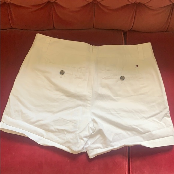 Tommy Hilfiger white shorts - Picture 2 of 4
